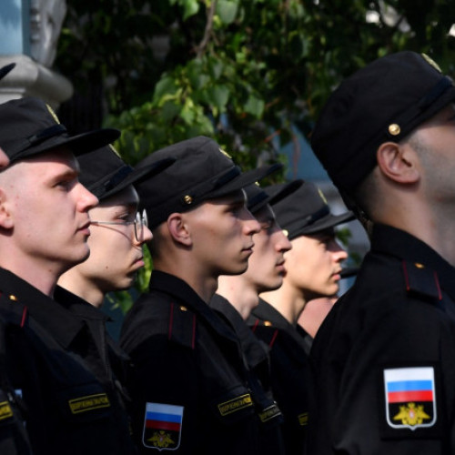 Europa poate să susțină rezistența Ucrainei împotriva Rusiei chiar dacă Statele Unite vor decide să înceteze sprijinul militar către Kiev, a declarat vineri generalul maior Christian Freuding, responsabil cu coordonarea livrărilor de arme ale Germaniei. Potrivit digi24.ro, acesta avertizează că Rusia recrutează personal și produce muniții într-un ritm mult mai mare decât necesitățile războiului din Ucraina.