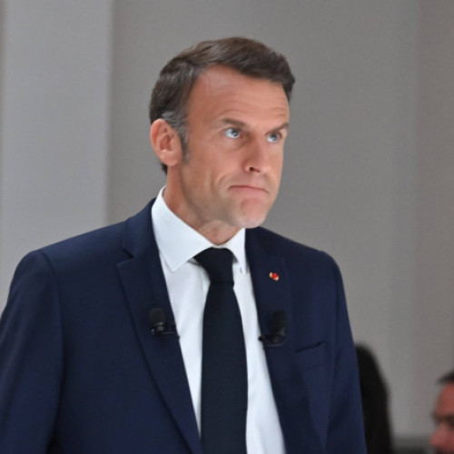 Emmanuel Macron va efectua o vizită oficială în Groenlanda pe 15 iunie, la invitația premierului Danei, Mette Frederiksen, și a premierului Groenlandezei, Jens-Frederik Nielsen, potrivit informațiilor de pe site-ul Palatului Elysee. Vizita are ca scop discuții despre securitatea în Atlanticul de Nord și în regiunea Arctică.