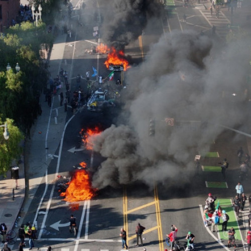 tensiuni în Los Angeles din cauza violențelor în creștere