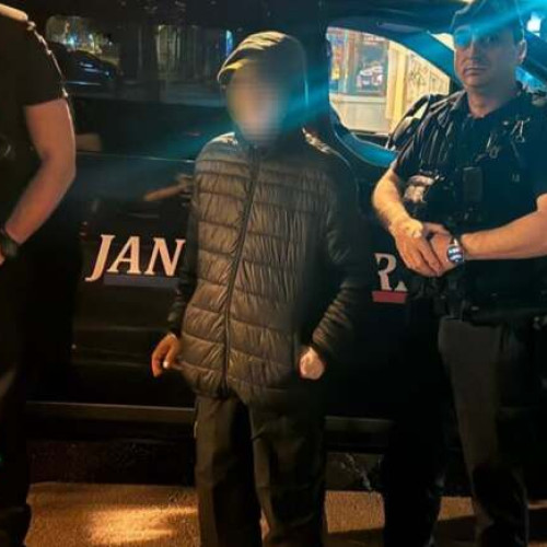 Un bătrân găsit dezorientat în Timișoara, ajutat de jandarmi la misiune