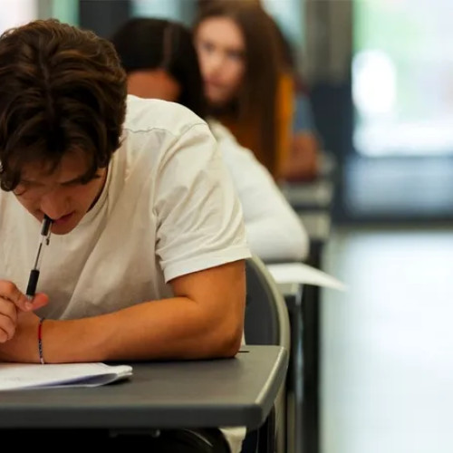 A doua zi a examenului de bacalaureat: elevii au susținut probele la matematică și istorie