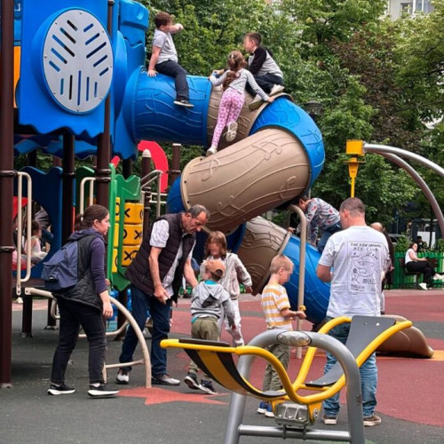 Primăria Sectorului 6 atrage atenția asupra siguranței echipamentelor de joacă