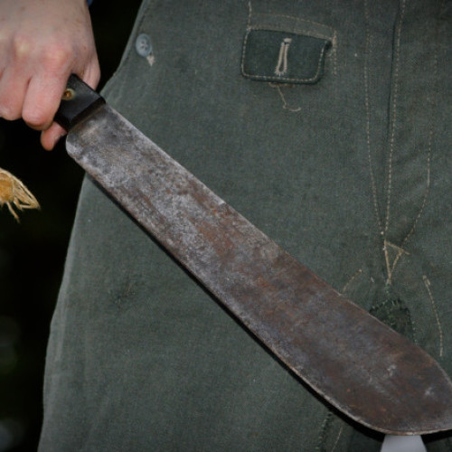 bărbat de 27 de ani, acuzat de proxenetism și tentativă de omor, trimis în judecată de către procurori