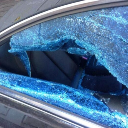 incident ciudat în focșani: geam spart de un bărbat necunoscut