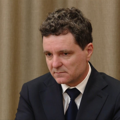 numele viitorului premier româniei ar putea fi anunțat săptămâna aceasta, a declarat președintele țării, Nicușor Dan, la Odesa. El a precizat că nu poate face o promisiune în acest sens, deoarece încă nu a fost stabilit un calendar clar pentru procedură. În privința negocierilor de la Cotroceni, Nicușor Dan a spus că orice variantă este luată în considerare, inclusiv numirea unui prim-ministru tehnocrat, citează digi24.ro.