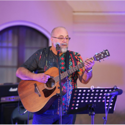 folkistul Raul Silaghi lansează noul album „Romantici pasageri” în Oradea