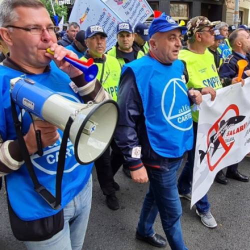 Protest al sindicatelor la București pentru reclamarea reformelor sociale și fiscale