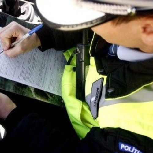 tânăr de 18 ani fără permis de conducere, oprit pentru control în Coltau