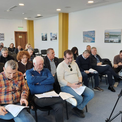 Adunarea locală a deliberat asupra a 15 proiecte de hotărâre în cadrul ultimei ședințe