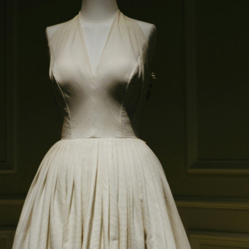 Rochii de ocazie și salopete elegante, alegeri populare pentru evenimente speciale