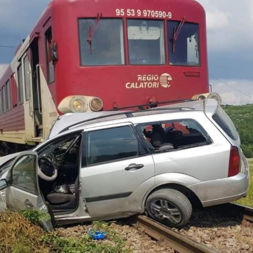 accident feroviar în județul Botoșani: o mașină lovită de tren la Mascăteni