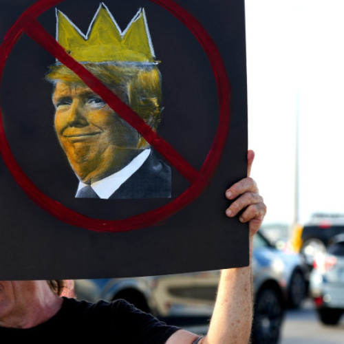 proteste în toată țara împotriva administrației Trump în ziua paradei militare la Washington