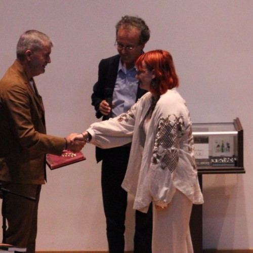 Simona Sigartau câștigă premiul național de poezie "Mihai Eminescu" pentru debut