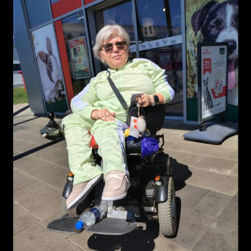 Femeie cu dizabilități cheamă la acțiune pentru condiții inumane în Baia Mare