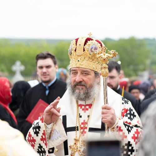 „Prea Sfințitul Parinte Nichifor Botoșăneanul va oficia Sfânta Liturghie la parohia Bobulești din Protopopiatul Săveni”