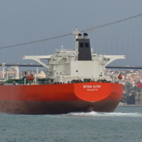 incident cu nave în Strâmtoarea Ormuz: petrolier evacuat după coliziune între trei nave