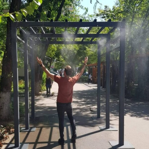 Vara 2025 a debutat oficial în București, cu cod galben de caniculă, anunță autoritățile. Conform prognozelor, ne așteaptă perioade în care temperaturile vor depăși 35 de grade Celsius la umbră, fiind preconizate chiar și coduri portocalii în următoarele zile. Pentru a proteja cetățenii în fața temperaturilor extreme, Primăria Sectorului 6 a luat măsuri speciale de sprijin.