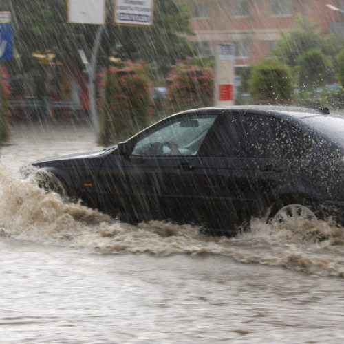 alertă de viituri și inundații locale în 12 județe