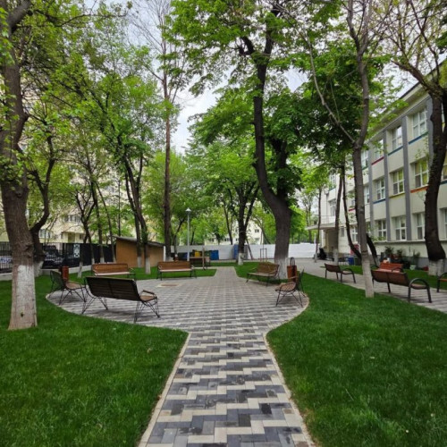 Curtea Școlii Gimnaziale nr. 39 din Sector 2 a fost modernizată complet