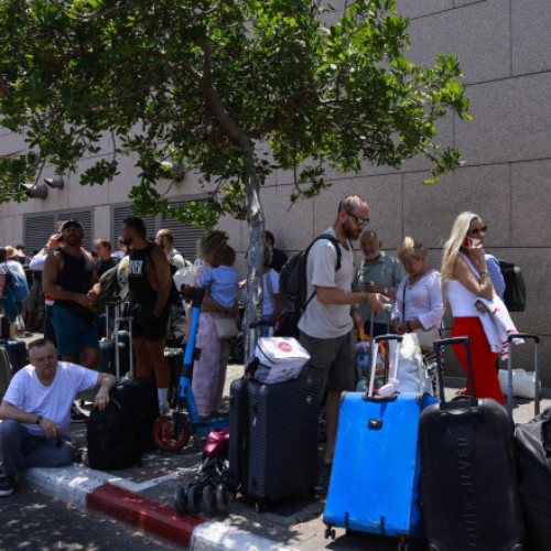 Grecia a evacuat 105 cetățeni din Israel, împreună cu membrii familiilor lor, a anunțat Ministerul de Externe al Greciei, relatează AFP, citată de digi24.ro. Operatiunea s-a realizat prin Egipt, din cauza escaladării conflictului dintre Israel și Iran. Potrivit sursei, cei evacuați au fost transportați spre Atena de pe aeroportul Sharm el-Sheikh, la bordul unor avioane ale forțelor aeriene elene, modele C-130 și C-27.