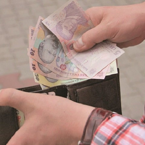 Nivelul prețurilor în Uniunea Europeană a înregistrat diferențe semnificative anul trecut, conform datelor publicate de Eurostat, citate de Agerpres. În cele mai ieftine țări se află Bulgaria, unde prețurile reprezintă doar 60% din media UE, apoi România cu 64% și Polonia cu 72%.