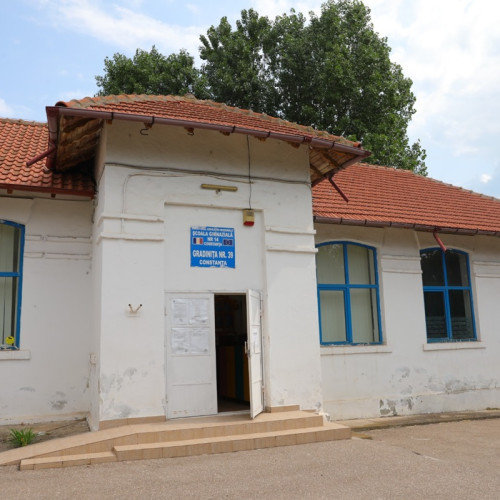 Începe reabilitarea școlii și grădiniței din Palazu Mare, Constanța