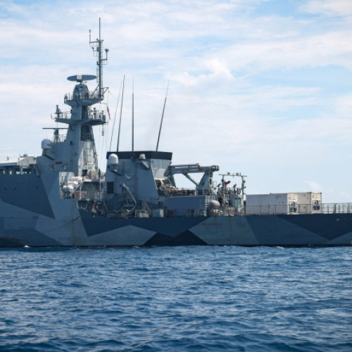 China contestă tranzitul navei HMS Spey prin Strâmtoarea Taiwan, descriindu-l drept o &quot;provocare intenționată&quot; care amenință pacea și stabilitatea din regiune. Armata chineză a avertizat că va răspunde ferm oricărei amenințări, în timp ce Marea Britanie a declarat că patrula a fost planificată de mult timp și respectă dreptul internațional, notează digi24.ro.