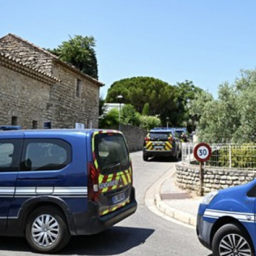 O mireasă în vârstă de 27 de ani a fost împușcată mortal în noaptea nunţii de bărbați mascați, în Franţa