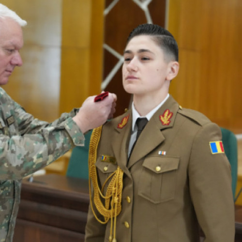 O româncă absolventă a Academiei „West Point” a primit gradul de sublocotenent. „Am să fiu un ofiţer care serveşte România cu onoare”