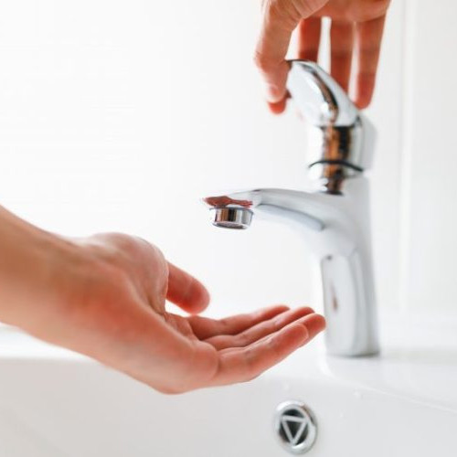 Furnizarea apei potabile, întreruptă câteva ore pe str. Pintea Viteazul