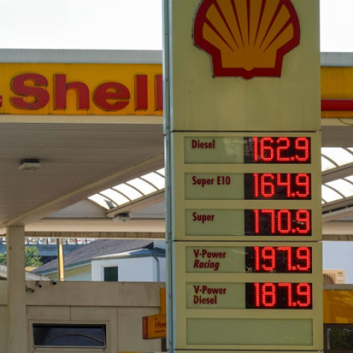 Shell ar putea prelua rivalul BP, într-o tranzacție de 80 de miliarde de dolari. Reacția investitorilor