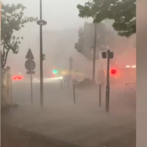 VIDEO Furtunile violente au ucis cel puțin 2 oameni în Franța: Temperatura a scăzut cu peste 11 grade în doar 20 de minute