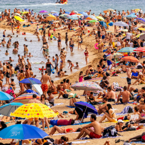 Video Pericolul bronzului perfect. Avertismentul medicilor pentru a evita arsurile solare: „Radiația UV trece prin orice material”