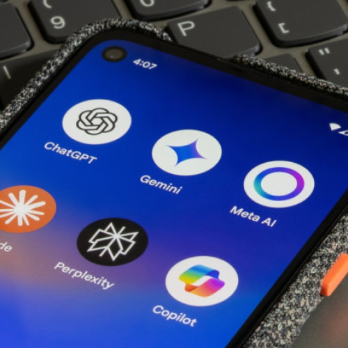 ChatGPT și alți roboți AI sunt tot mai folosiți ca sursă de informații (raport)