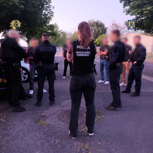 ULTIMA ORĂ Percheziții în Vrancea, Galați și Bihor într-un dosar privind destructurarea unui grup infracțional organizat