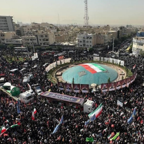 Video Imagini impresionante de la funeraliile de stat din Iran. 60 de militari și oameni de știință au fost uciși în atacuri israeliene