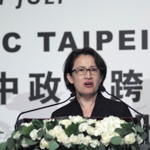 Beijingul ar fi plănuit o „coliziune” cu mașina vicepreședintei Taiwanului, în timpul unei vizite la Praga (The Guardian)