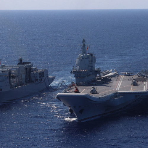 Video Două portavioane chineze au efectuat exerciţii de luptă în Pacificul de Vest. Reacția Japoniei