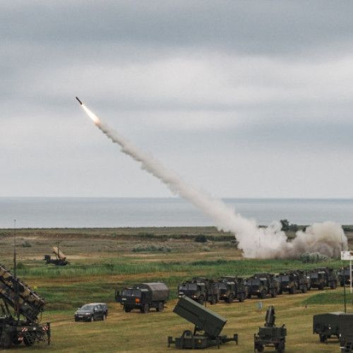 Trump taie livrările de muniții antiaeriene pentru Ucraina. Putin salută decizia, în vreme ce la Kiev domnește confuzia