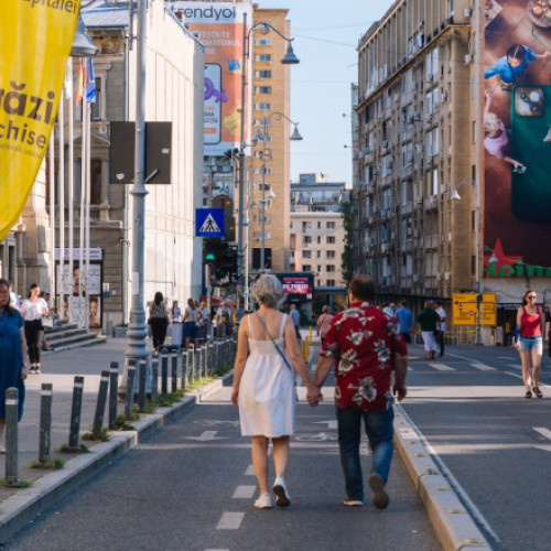 Weekend pietonal pe Calea Victoriei. Spectacole stradale şi traseu extins pe străzile Piaţa Amzei şi Christian Tell