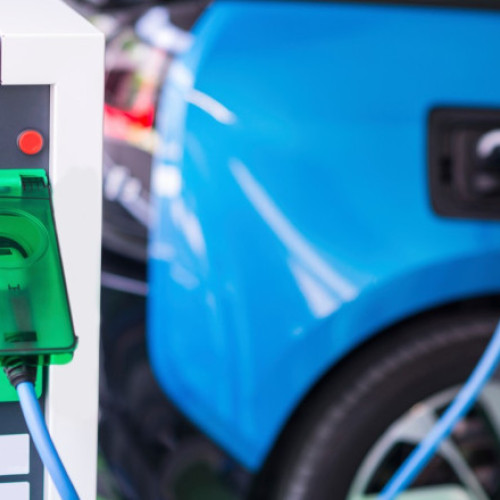 Sfârşitul unei ere. SUA taie subvenţiile pentru maşini electrice începând cu 30 septembrie