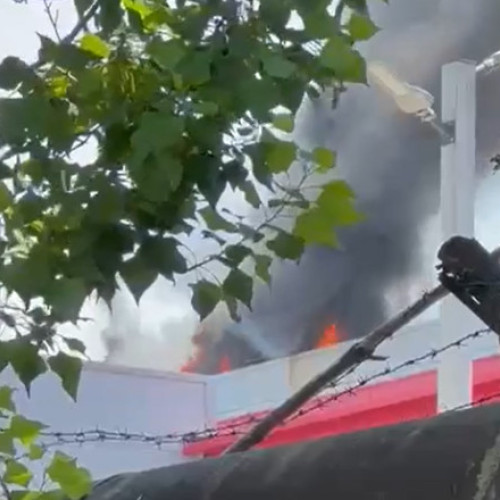 News Alert Incendiu pe terasa mall-ului AFI Cotroceni din București. Pompierii intervin cu 10 autospeciale de stingere