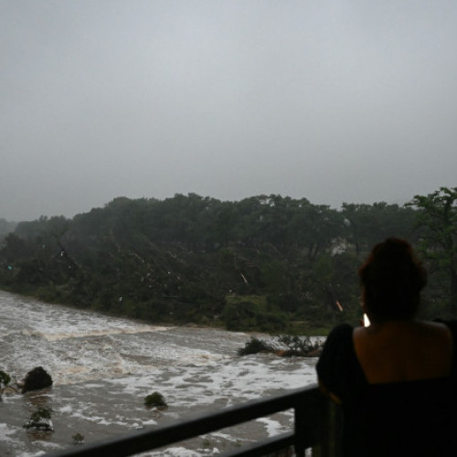 Galerie Foto Inundații în Texas: 43 de morţi, potrivit celui mai recent bilanț. 27 de fete dintr-o tabără creştină inundată sunt încă date dispărute