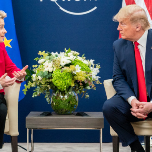 Ursula von der Leyen și Donald Trump au vorbit la telefon despre tarifele vamale. „Un schimb bun de opinii”