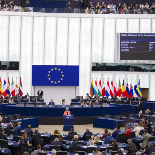 Moțiunea anti-Ursula în cazul Pfizergate. Șefa CE și-a numit criticii „apologeți ai lui Putin” și „teoreticieni ai conspirației”