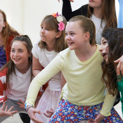 Educaţia Teatrală devine disciplină obligatorie la liceu, indiferent de profil. Ea va fi studiată în clasa a XI-a