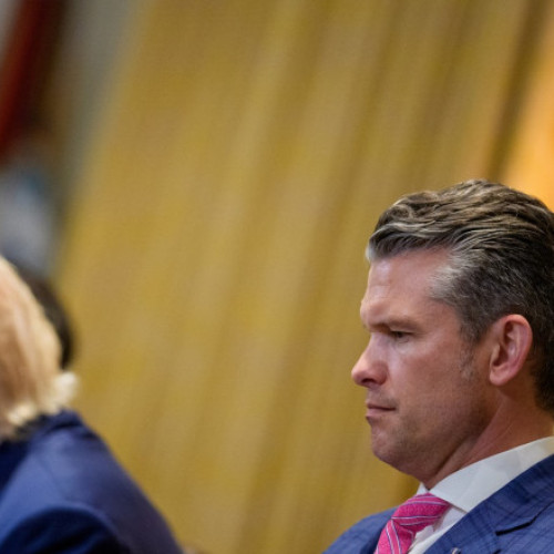 Degringoladă în administrația Trump: Pete Hegseth a oprit livrarea de armament pentru Ucraina fără a informa Casa Albă