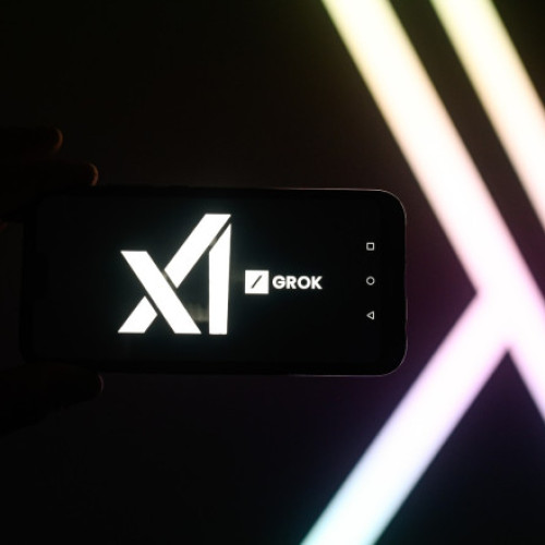 Ce minuni a mai făcut Grok, chatbotul AI al lui Musk: comentarii antisemite şi elogii la adresa lui Hitler, pe care nu le recunoaște