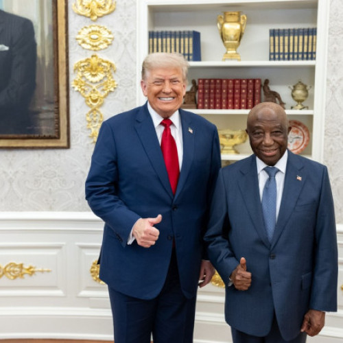 Video Moment jenant pentru Trump. L-a felicitat pe preşedintele Liberiei pentru nivelul englezei sale, deși este limba oficială a țării