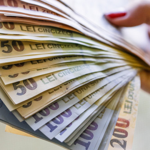 Miruță: Nu sunt liniștit cu un guvern care crește taxe și în parohia mea sunt salarii de 50.000 lei. Ce șefi și-au mărit indemnizațiile